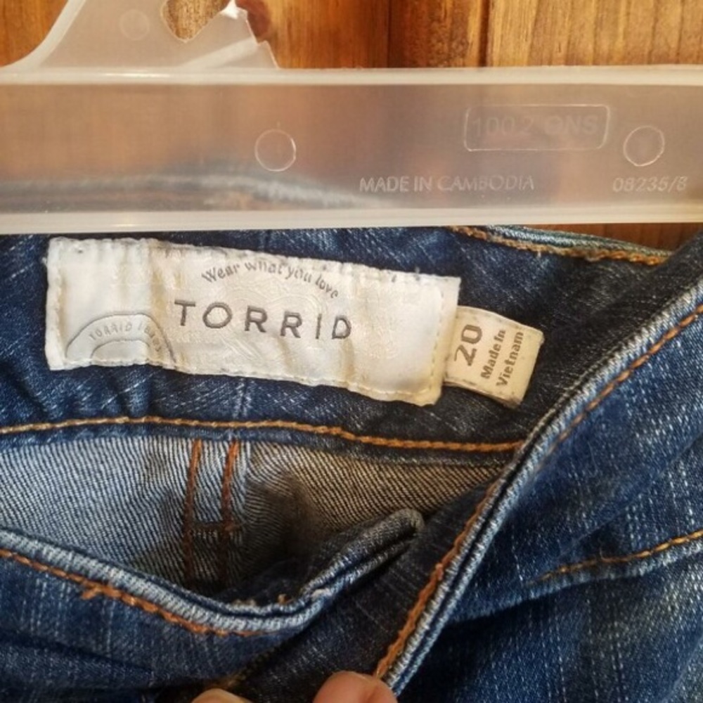 Torrid Sz 20 Distressed Boyfriend Jeans👖 - Picture 7 of 7